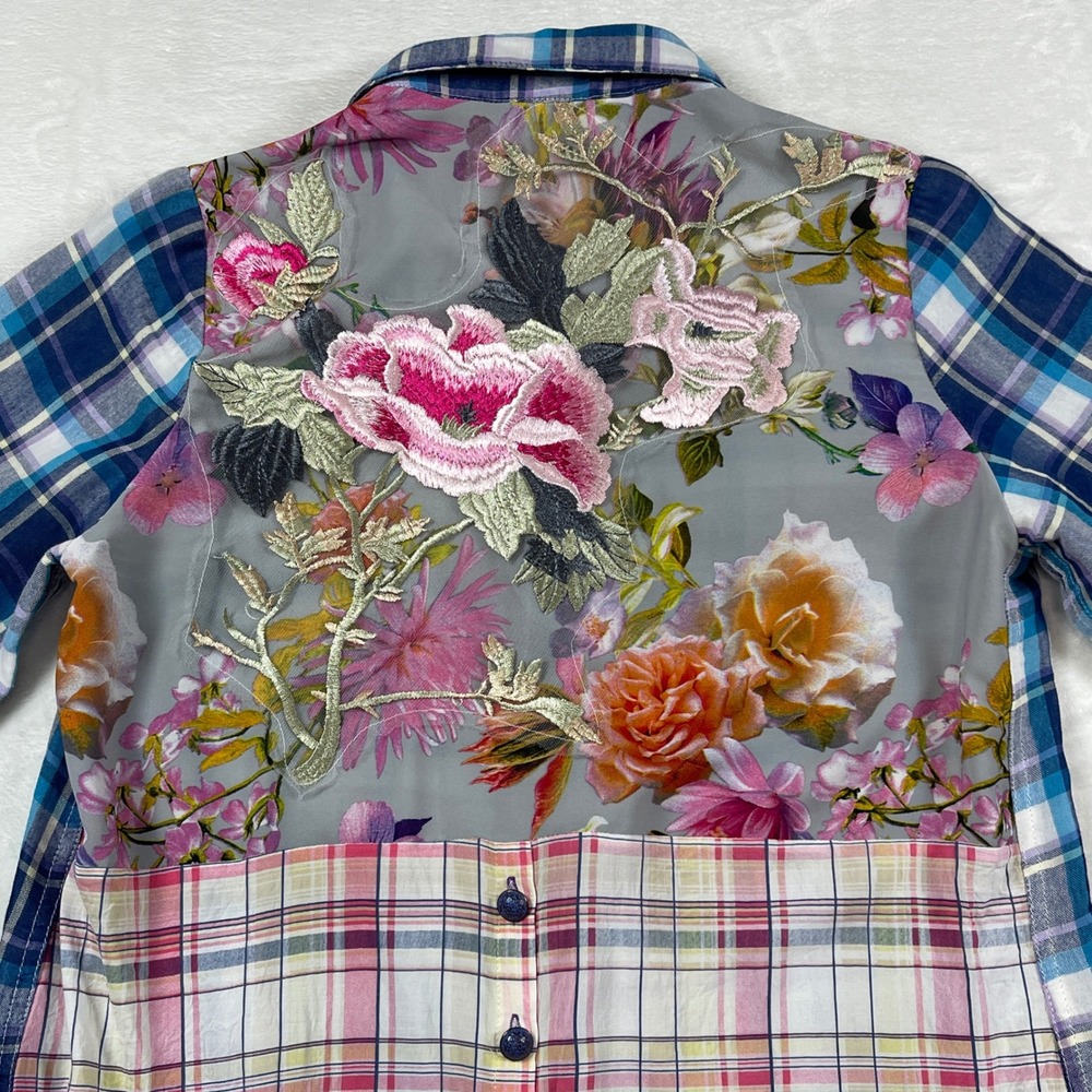 Soft‎ Surroundings Plaid Floral Embroidered Mesh Back Shirt Blue Pink Small Flaw - Picture 3 of 16